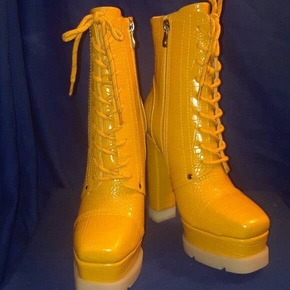 AZALEA WANG NOT YOUR AVERAGE CHUNKY BOOTIE IN YELLOW ( BRAND NEW !!!!) - Picture 7 of 8